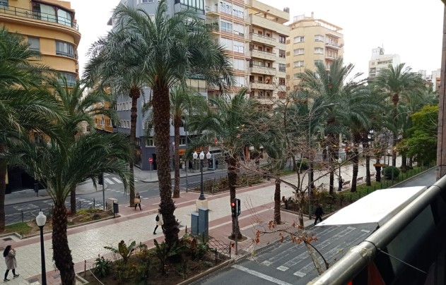 Apartment - Herverkoop - Alicante - Center