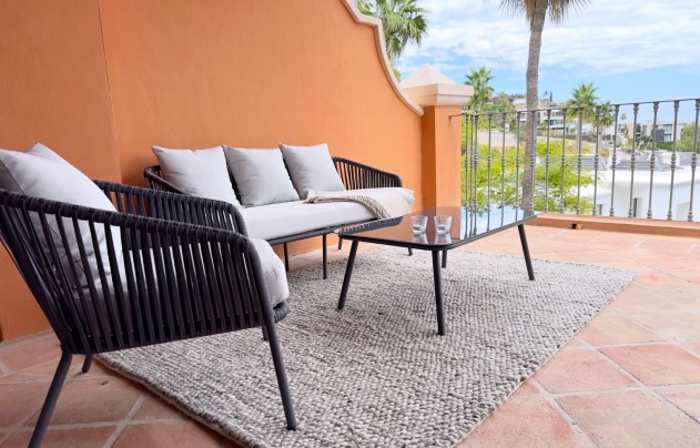 Apartment - Herverkoop - Benahavis - La Quinta