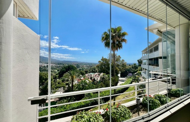 Apartment - Herverkoop - Marbella - Nueva Andalucía