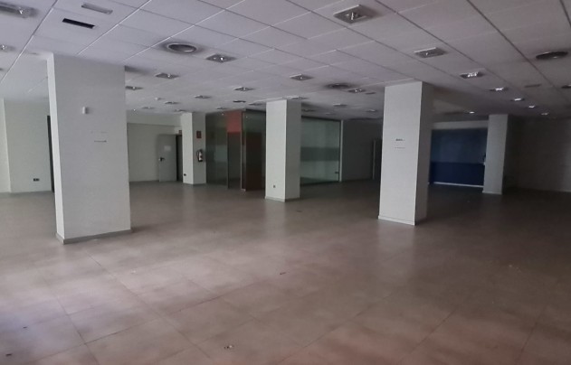 Commercial - Resale - Alicante - Luceros