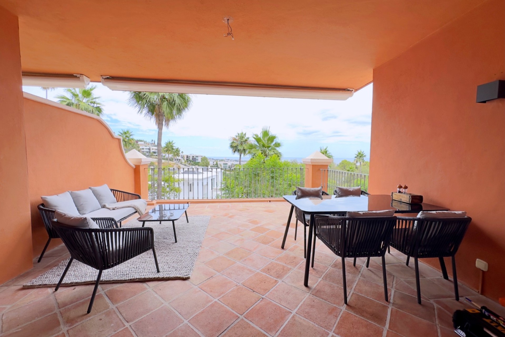 Herverkoop - Apartment - Benahavis - La Quinta