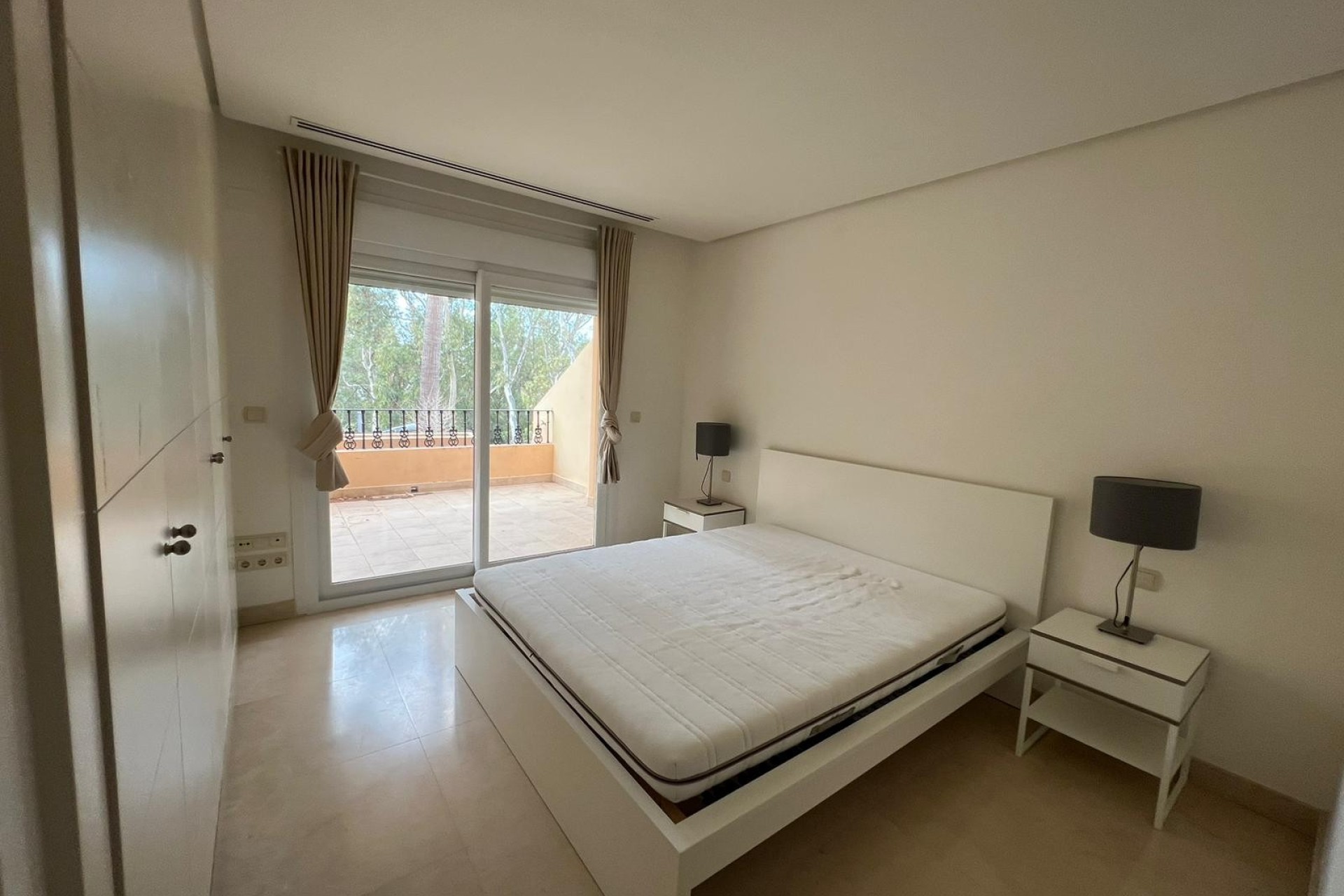 Herverkoop - Apartment - Marbella - Nueva Andalucía