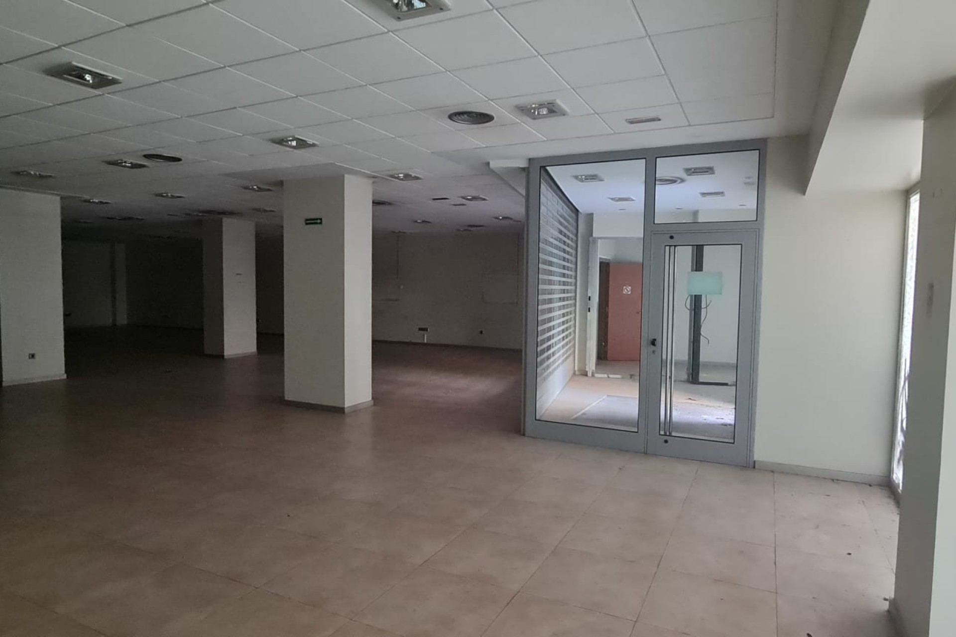 Herverkoop - Commercial - Alicante - Luceros