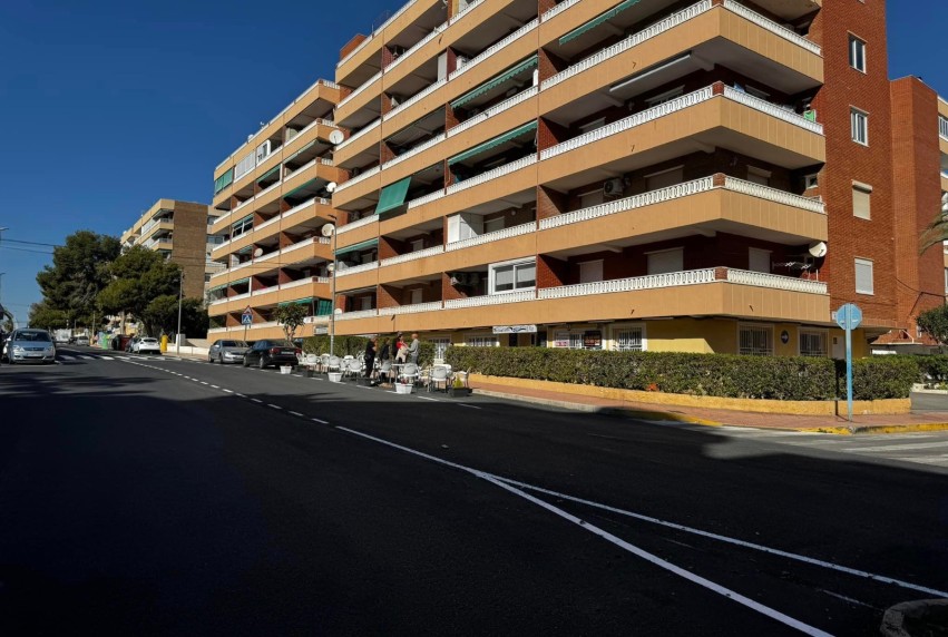 Herverkoop - Commercial - Orihuela Costa - Punta Prima