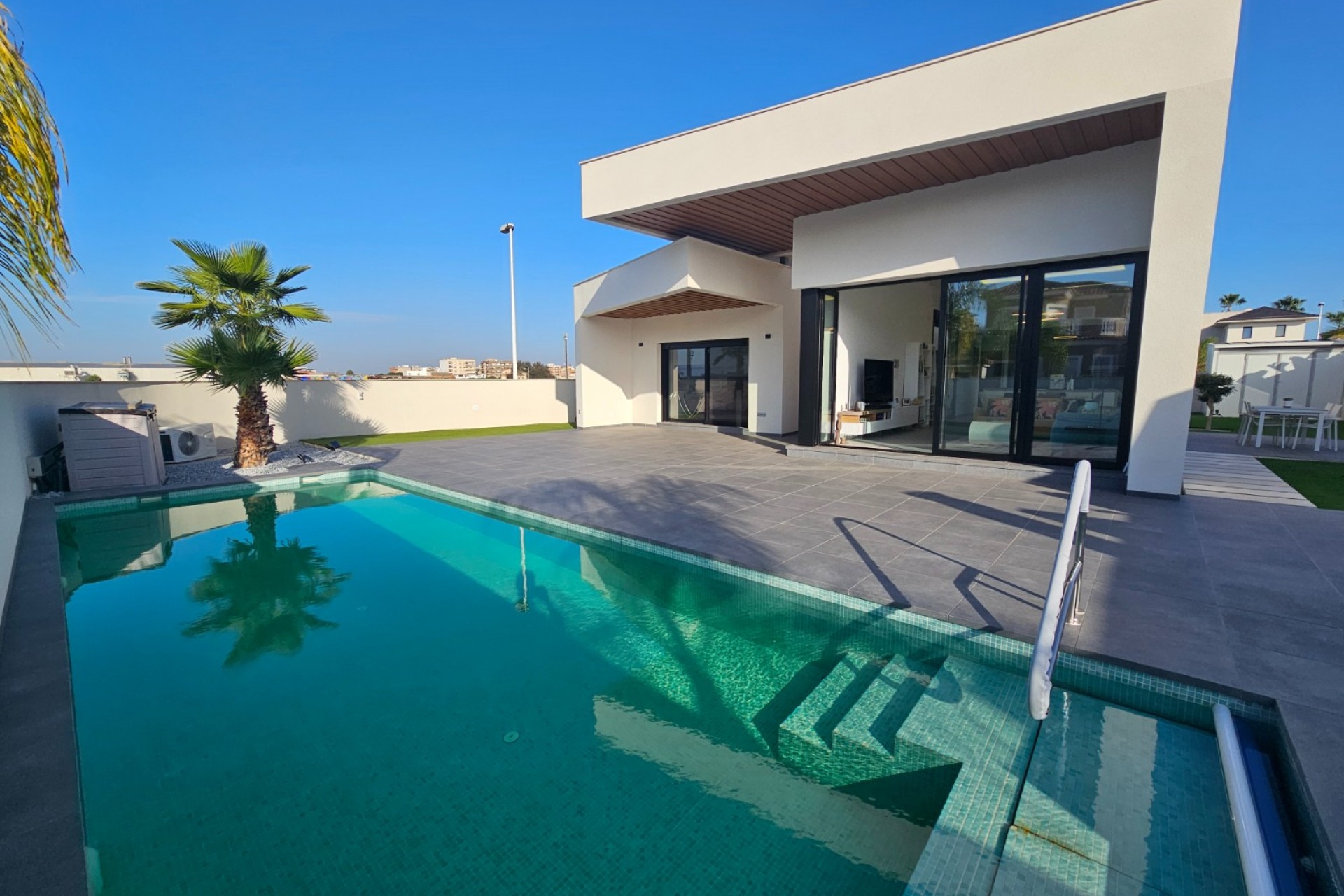 Herverkoop - Villa - Formentera del Segura - Euroroda