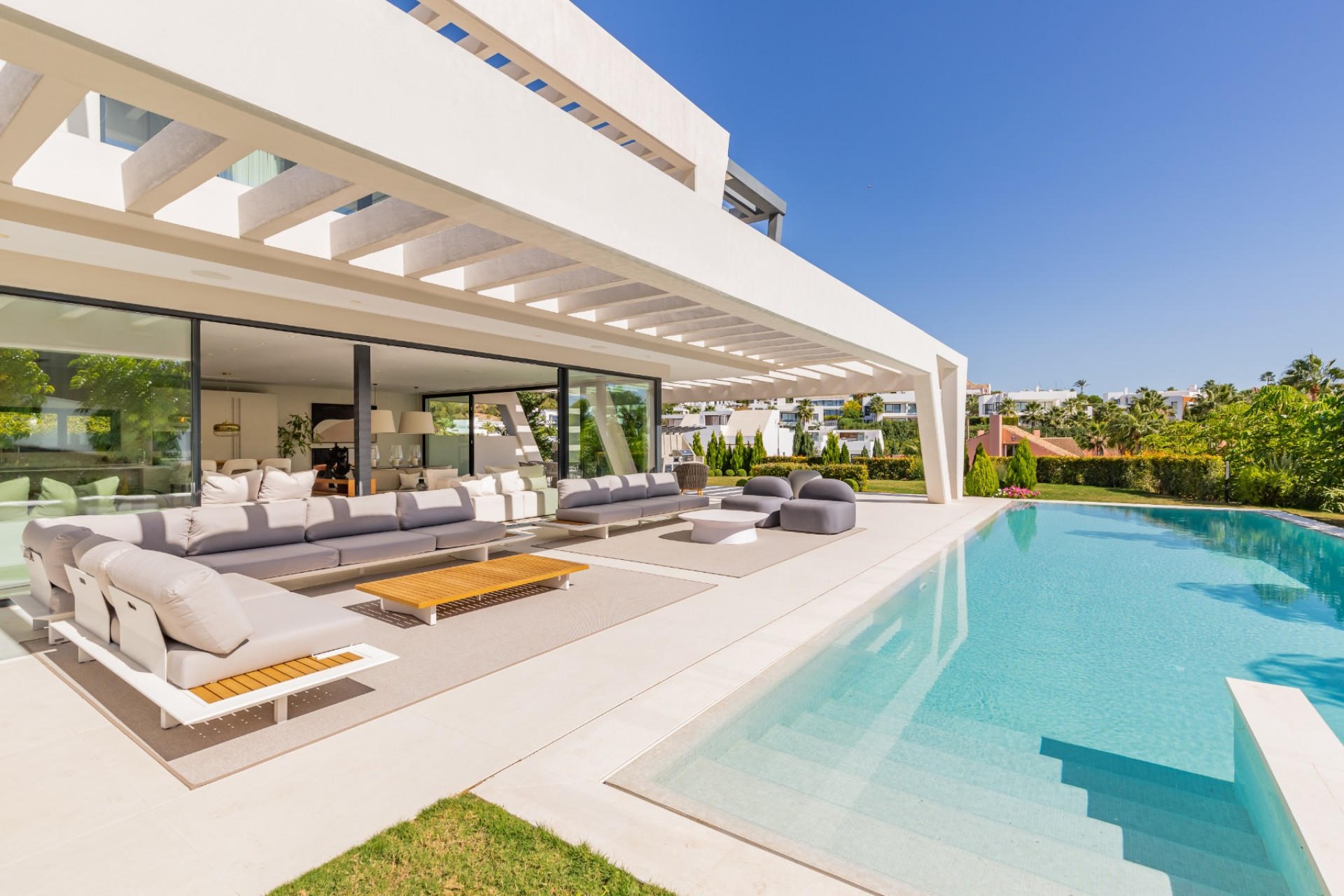 Herverkoop - Villa - Marbella - Nueva Andalucía