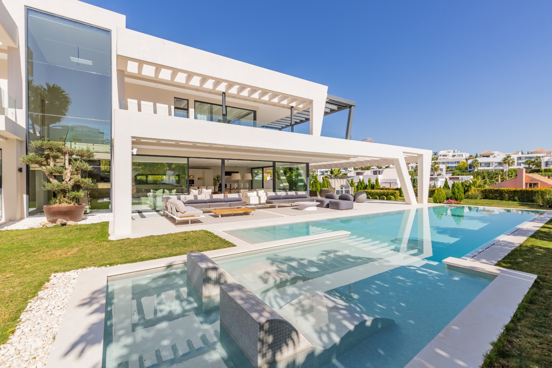 Herverkoop - Villa - Marbella - Nueva Andalucía