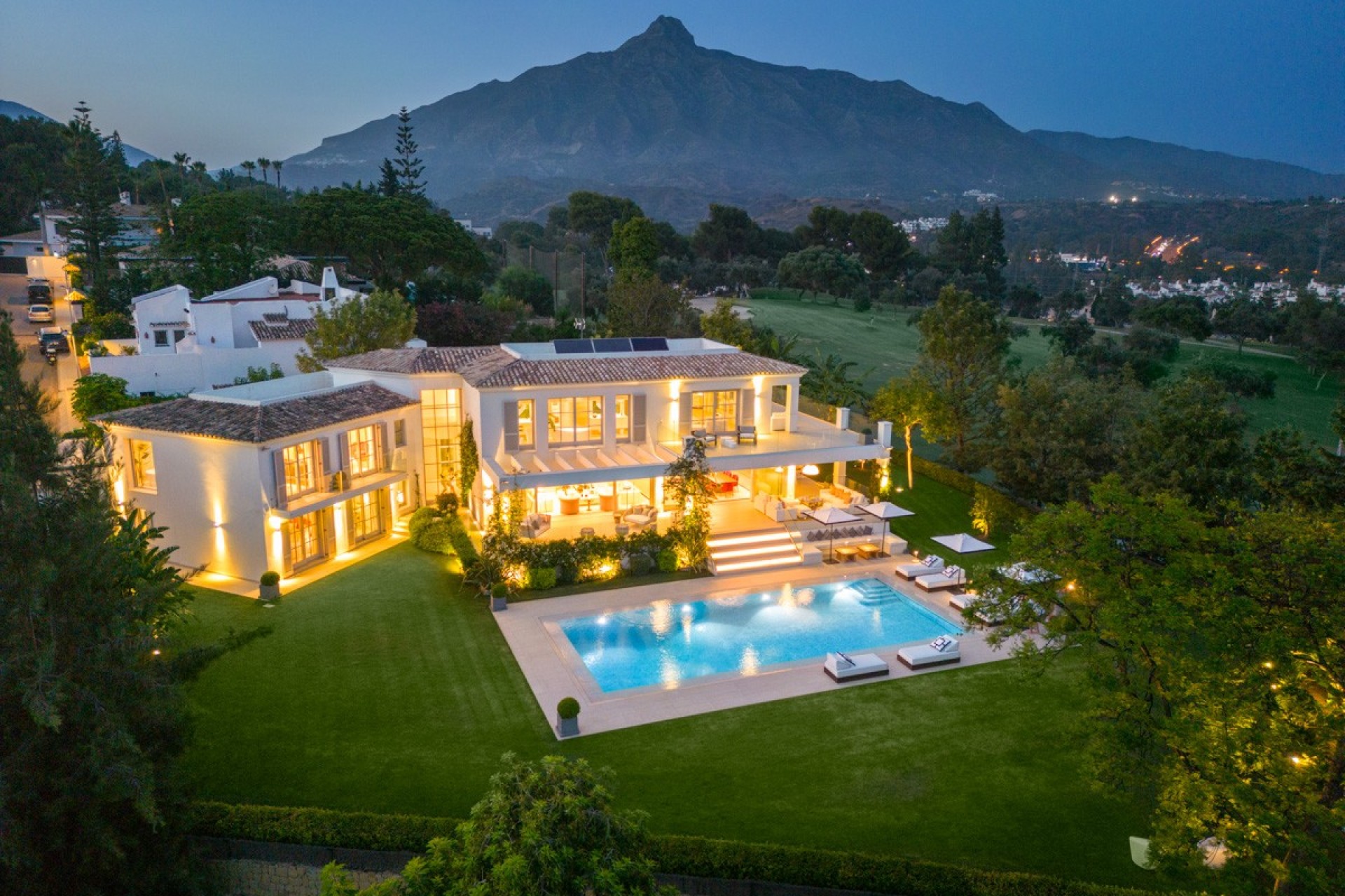 Herverkoop - Villa - Marbella - Nueva Andalucía