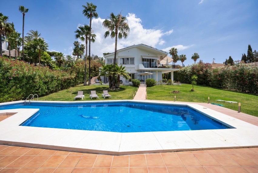 Herverkoop - Villa - Marbella - Nueva Andalucía