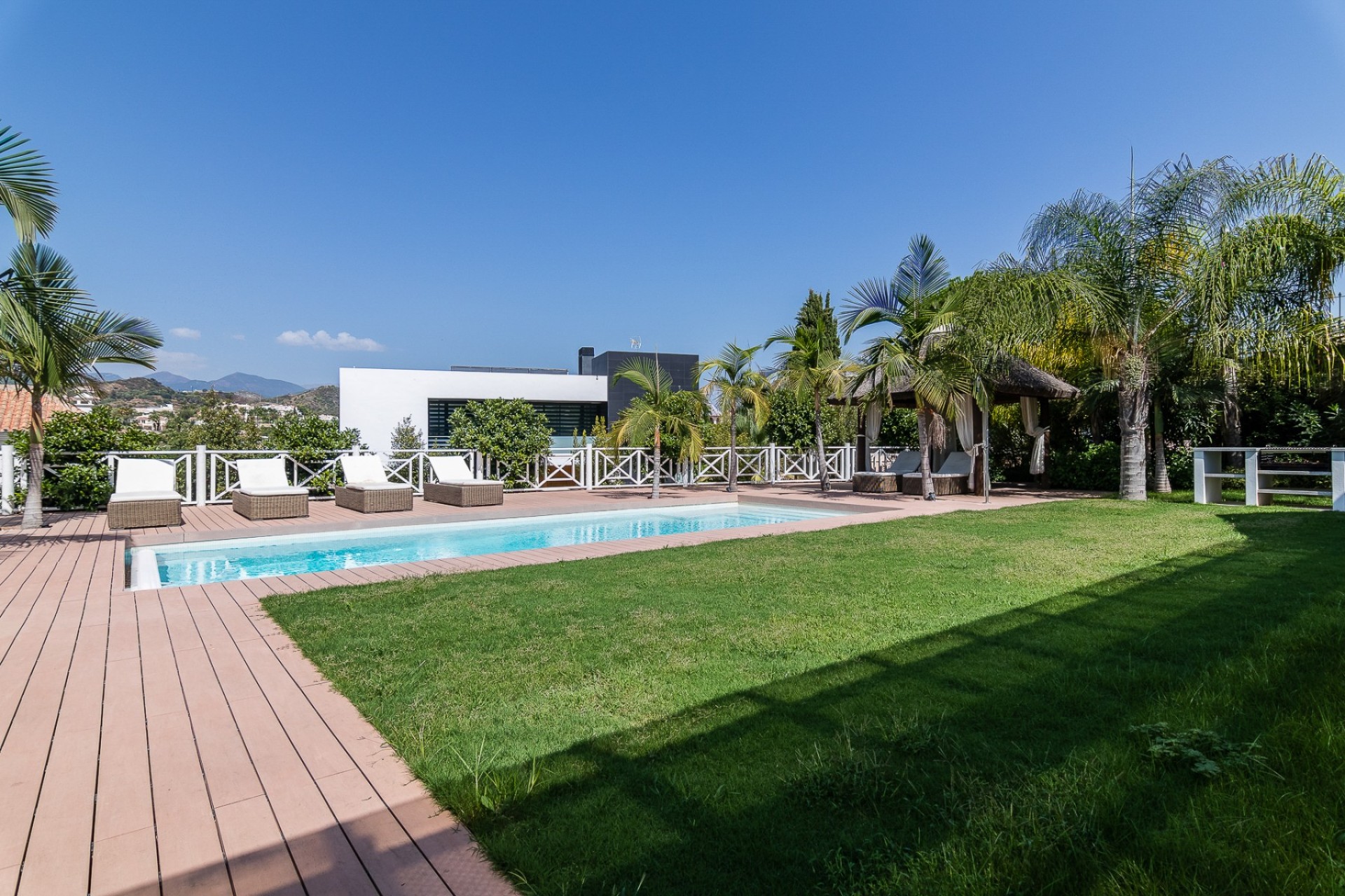 Herverkoop - Villa - Marbella - Nueva Andalucía