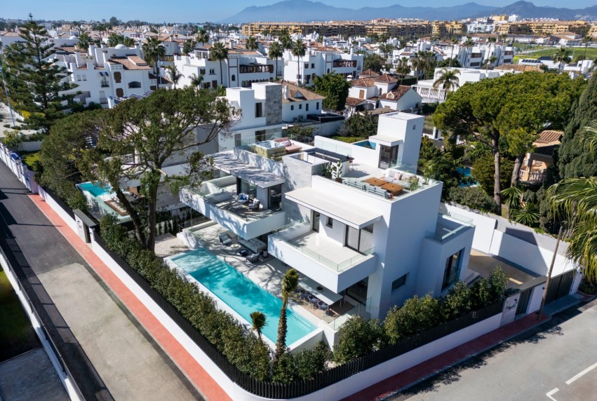 Herverkoop - Villa - Marbella - Puerto Banús