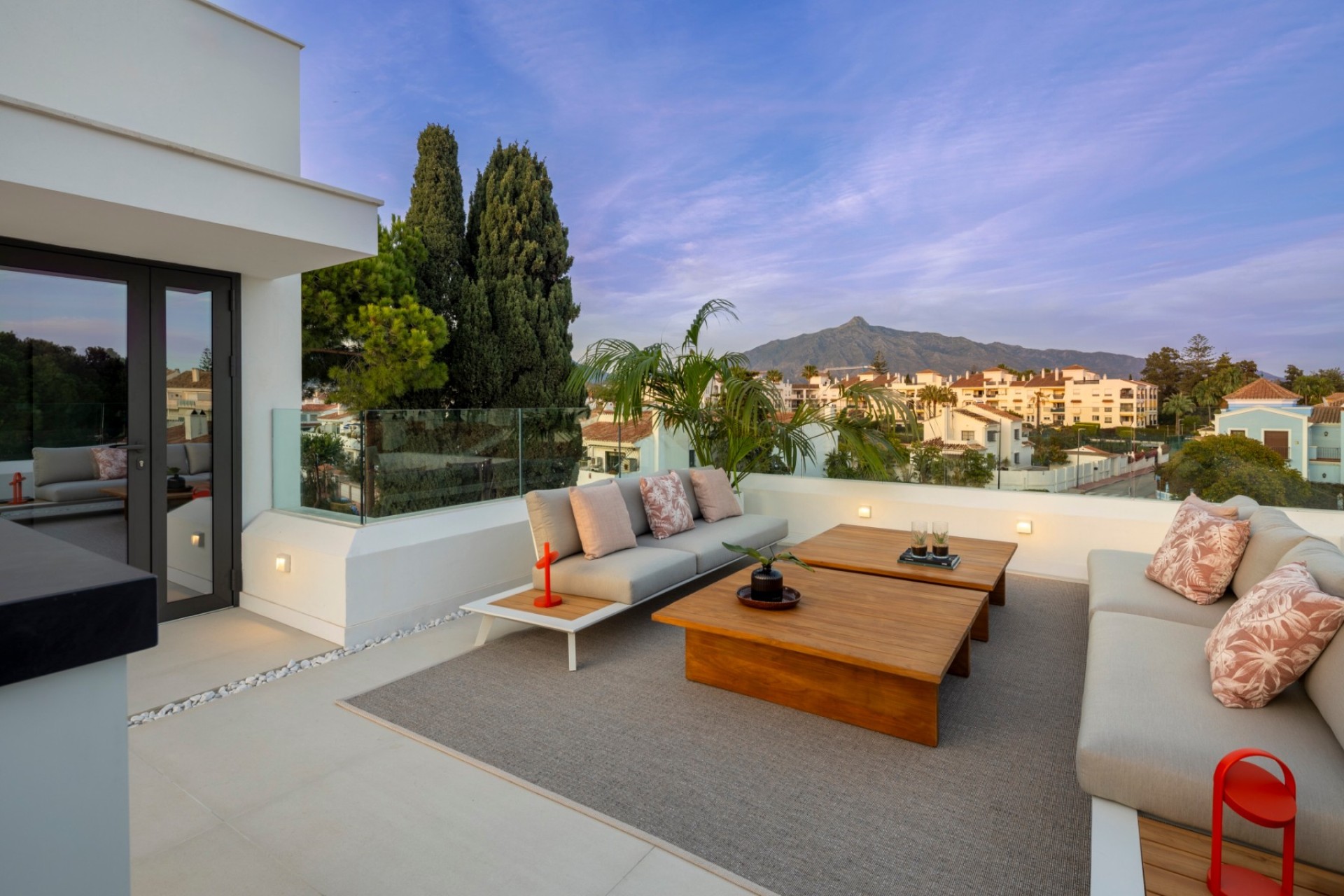 Herverkoop - Villa - Marbella - Puerto Banús