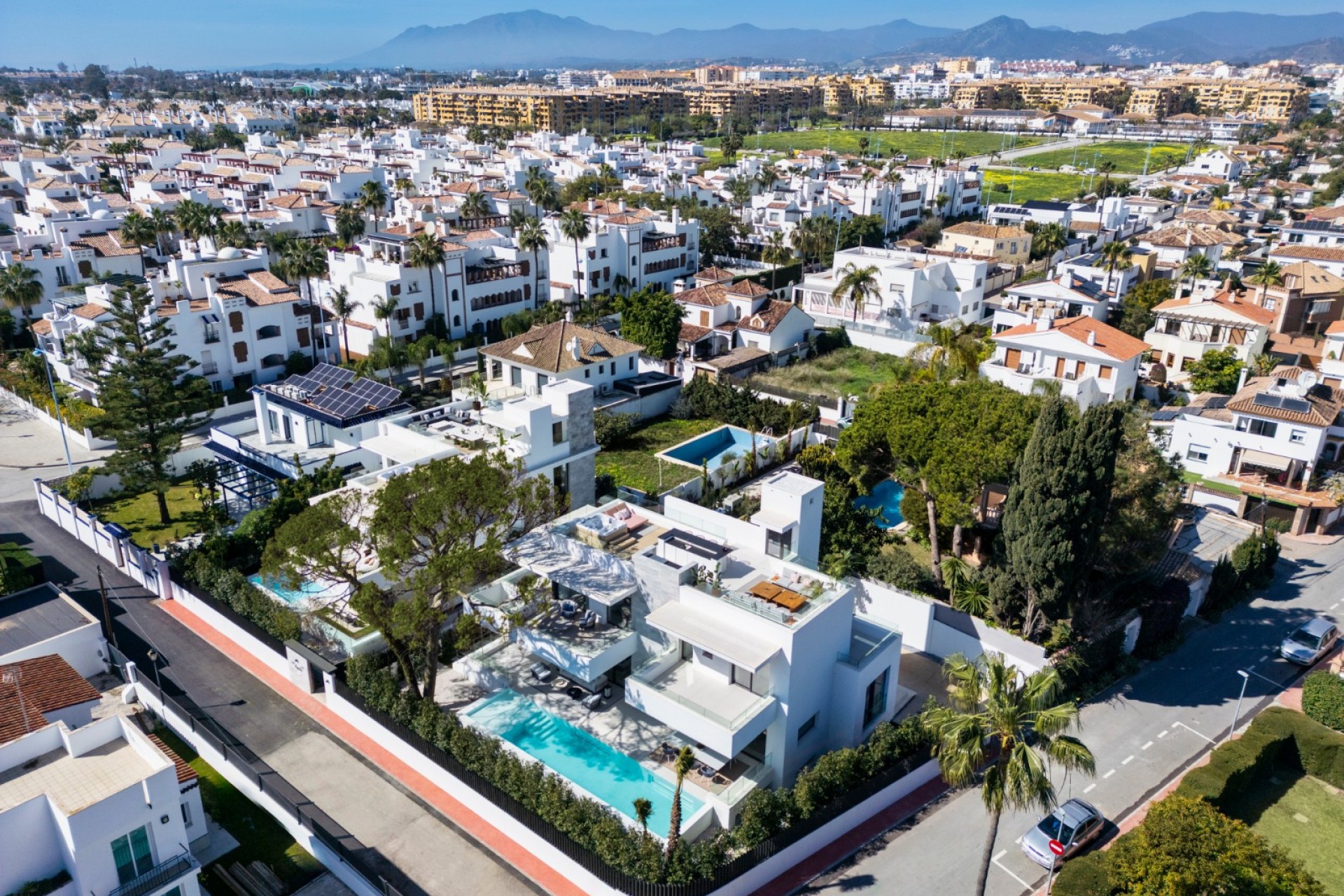 Herverkoop - Villa - Marbella - Puerto Banús