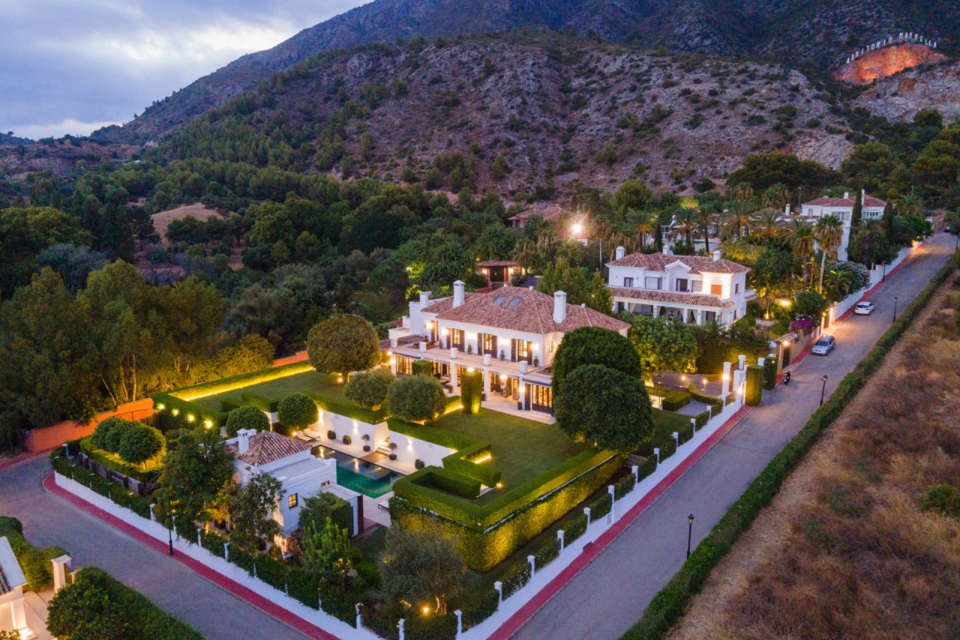 Herverkoop - Villa - Marbella - The Golden Mile