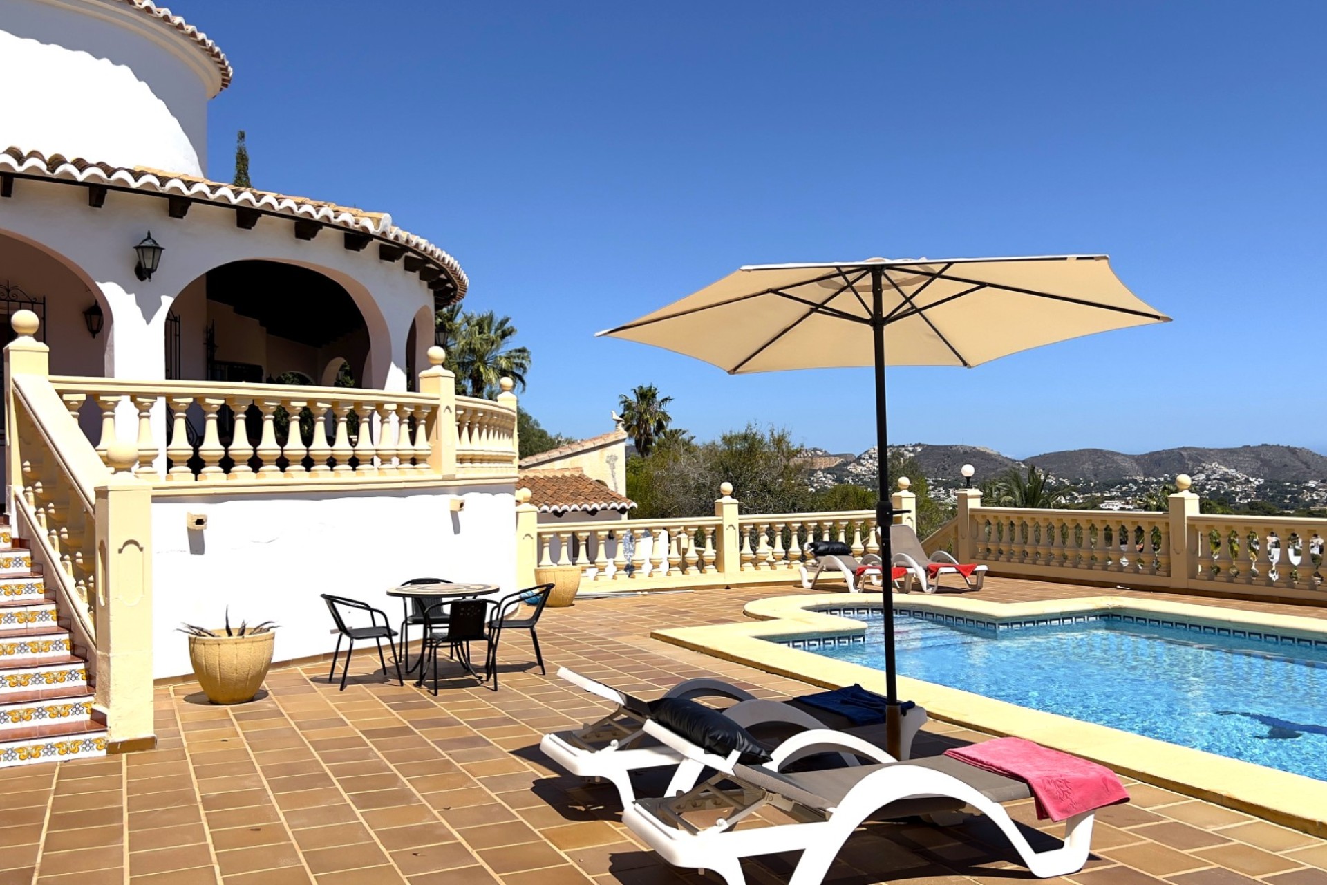 Herverkoop - Villa - Moraira - Benimeit