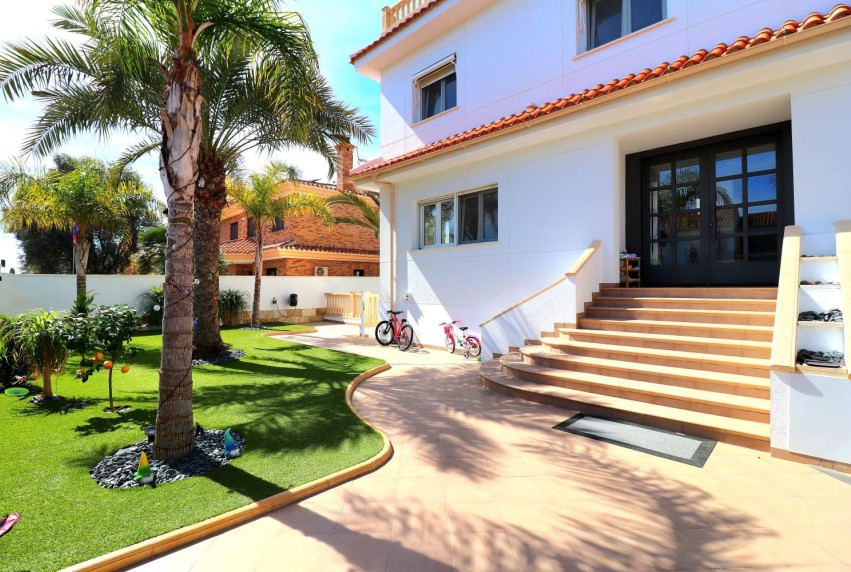 Herverkoop - Villa - Orihuela Costa - Campoamor