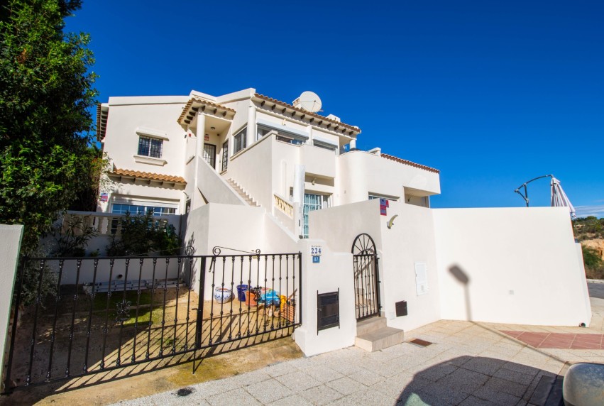 Herverkoop - Villa - Orihuela Costa - Campos de Golf