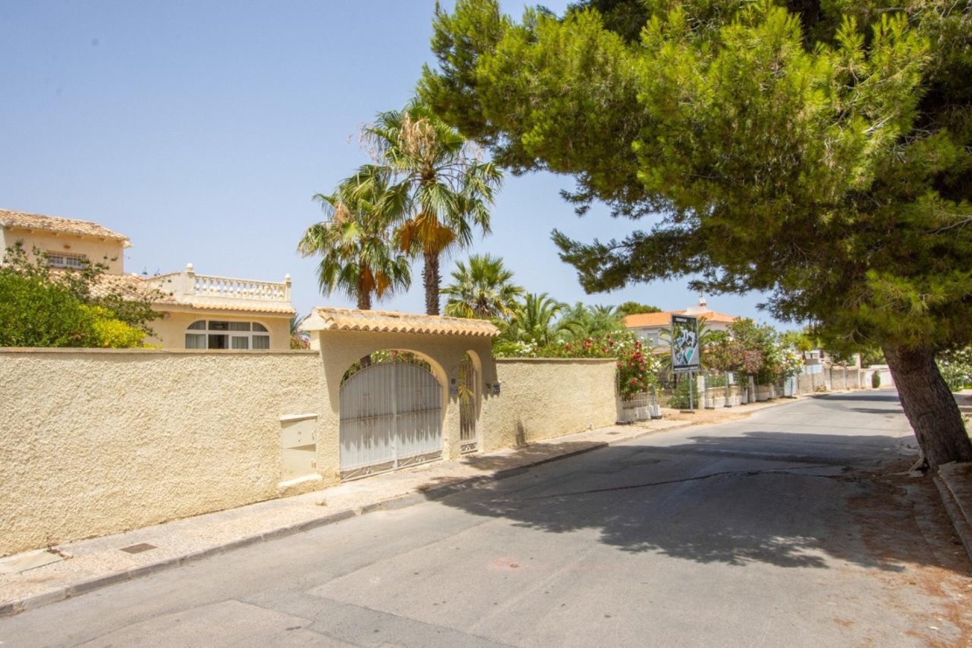 Herverkoop - Villa - Orihuela Costa - La Zenia