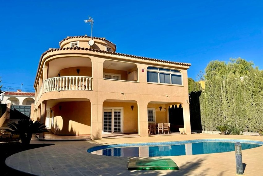 Herverkoop - Villa - Torrevieja - Los Balcones