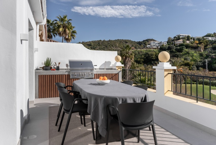 Resale - Apartment - Benahavis - La Quinta