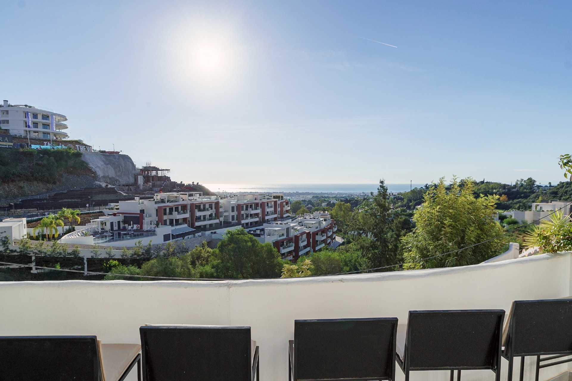 Resale - Apartment - Benahavis - La Quinta