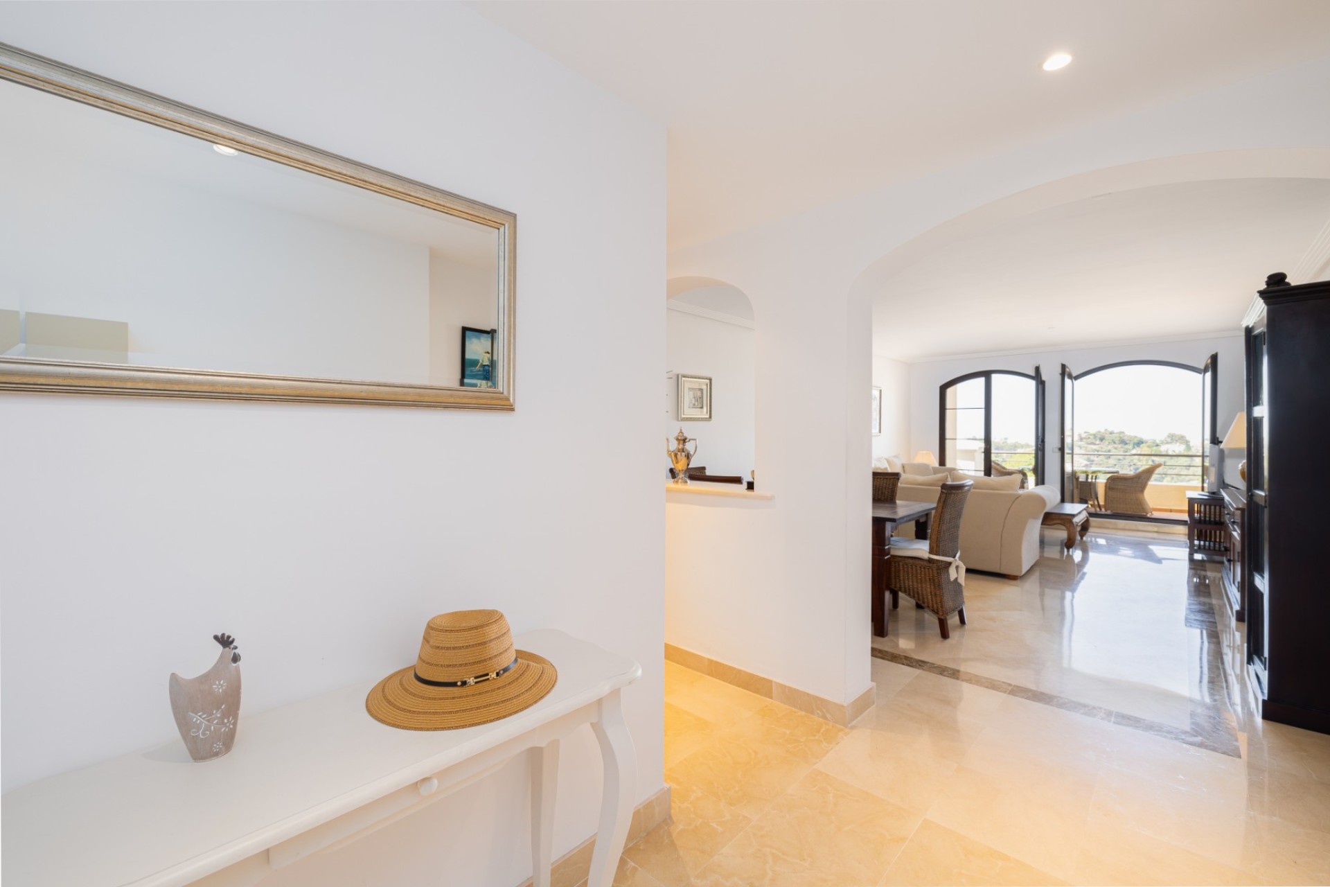 Resale - Apartment - Benahavis - Los Arqueros