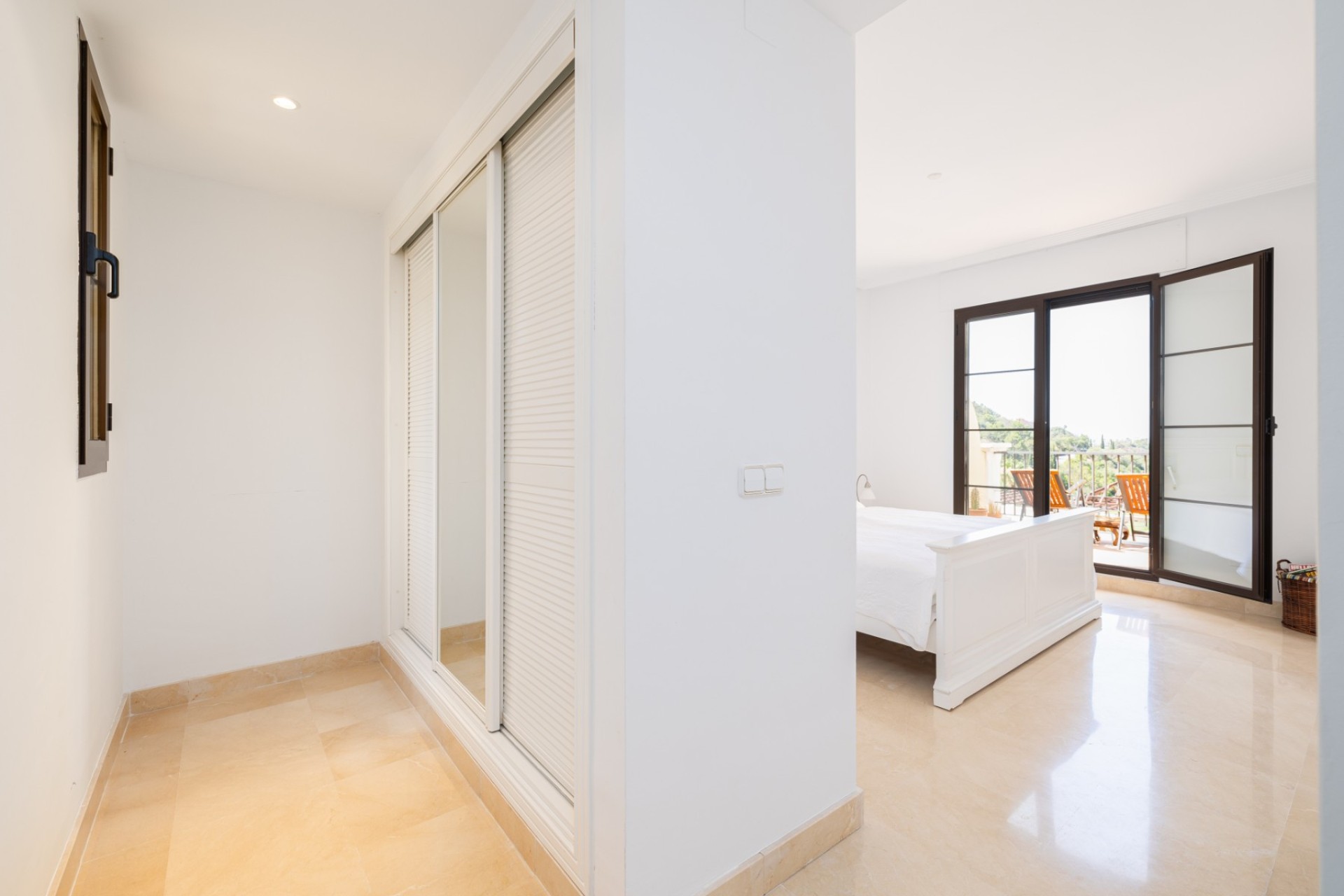 Resale - Apartment - Benahavis - Los Arqueros