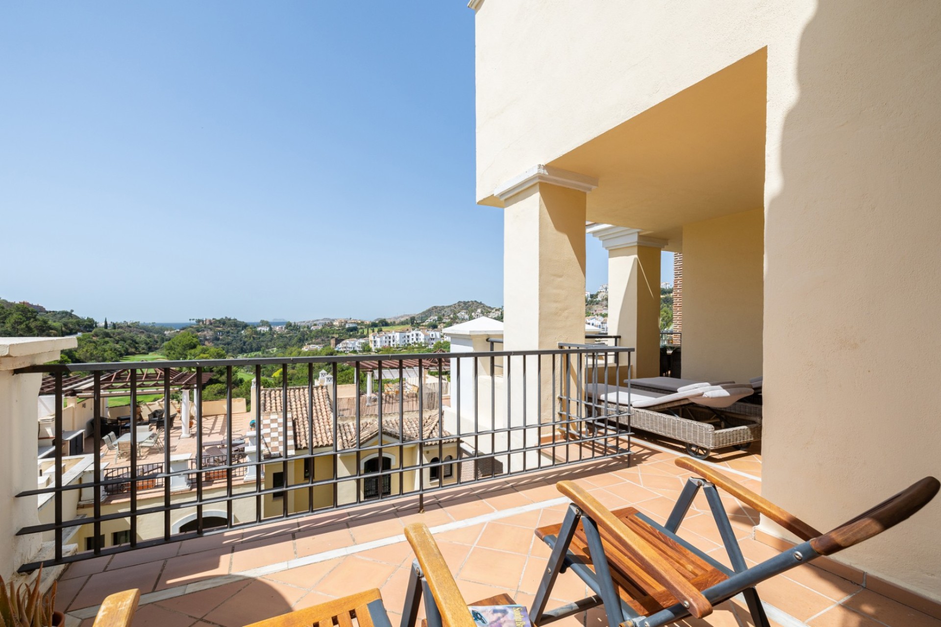 Resale - Apartment - Benahavis - Los Arqueros