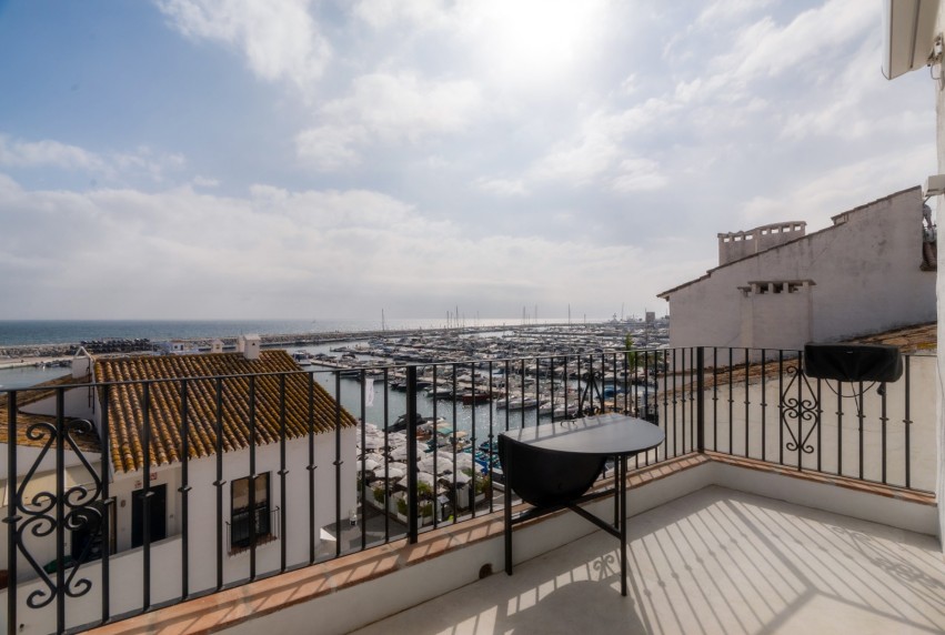 Resale - Apartment - Marbella - Puerto Banús