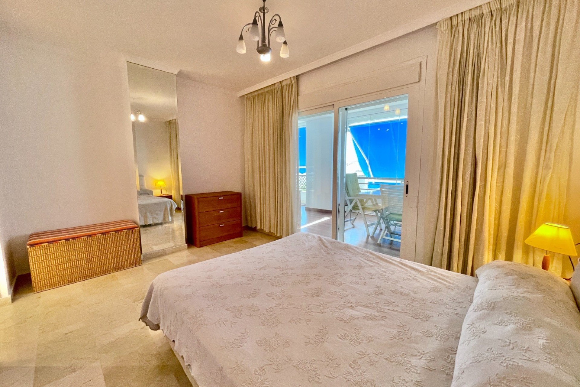 Resale - Apartment - Marbella - Puerto Banús