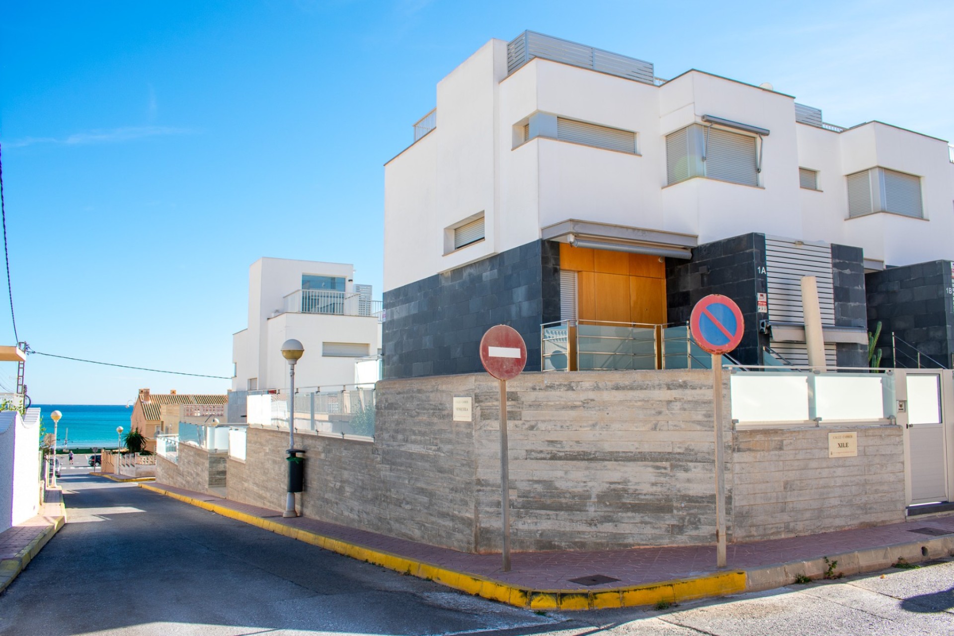 Resale - House - Guardamar del Segura