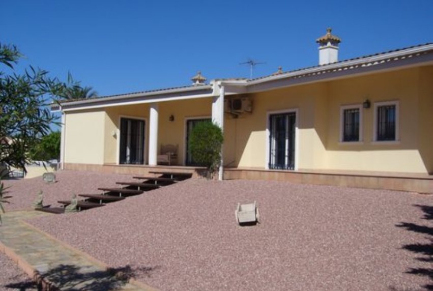 Resale - Villa - Almoradí