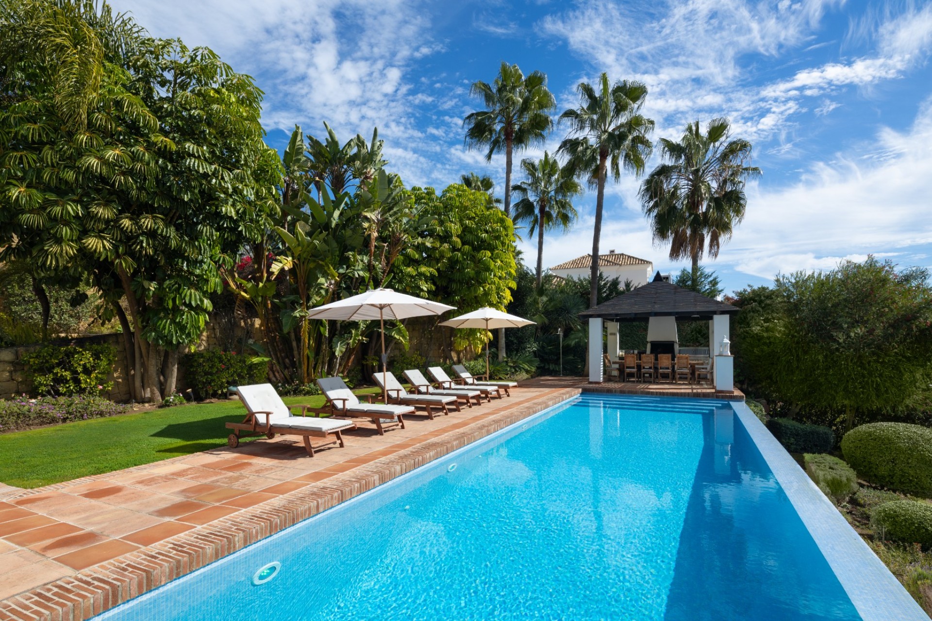 Resale - Villa - Benahavis - La Quinta