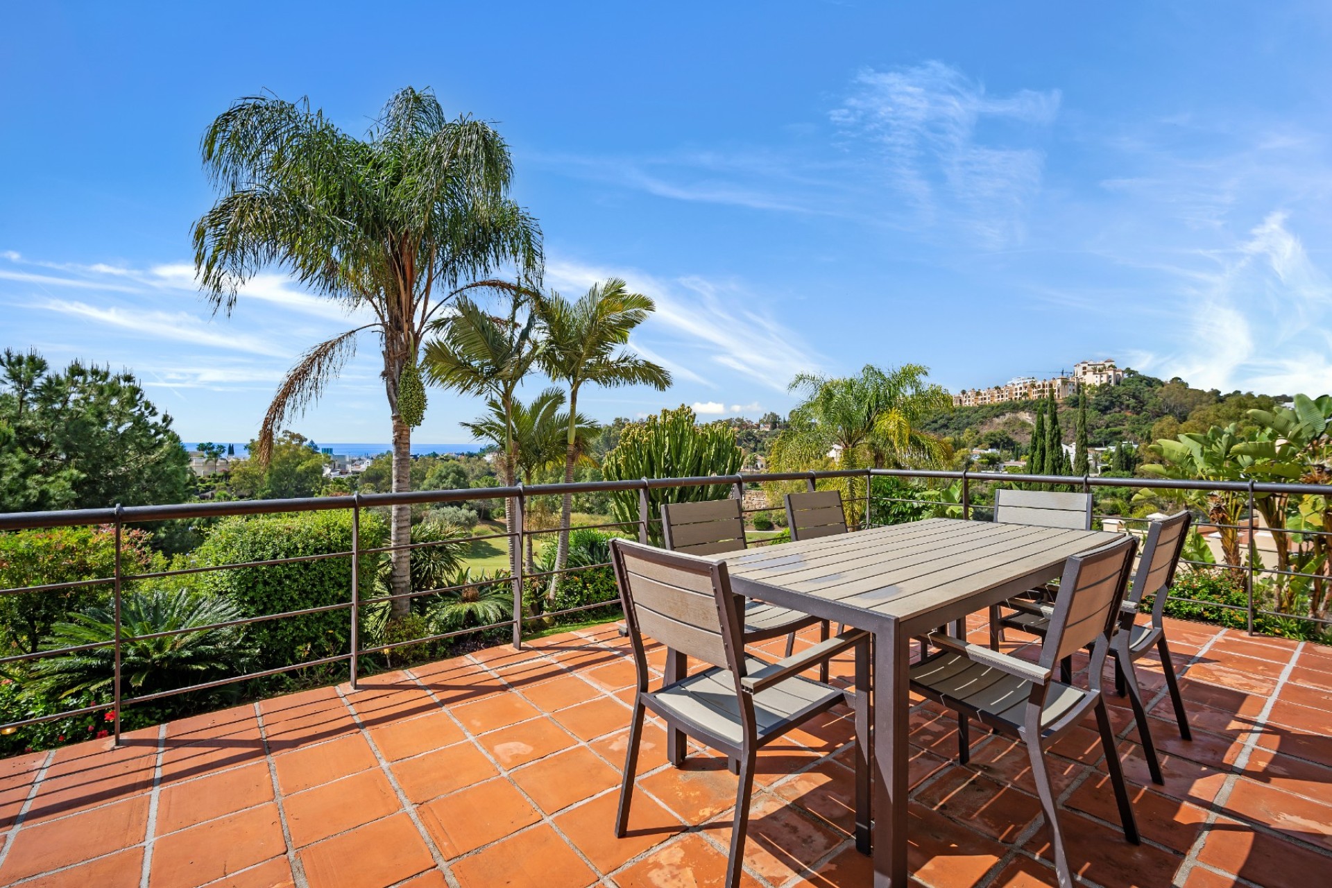 Resale - Villa - Benahavis - La Quinta