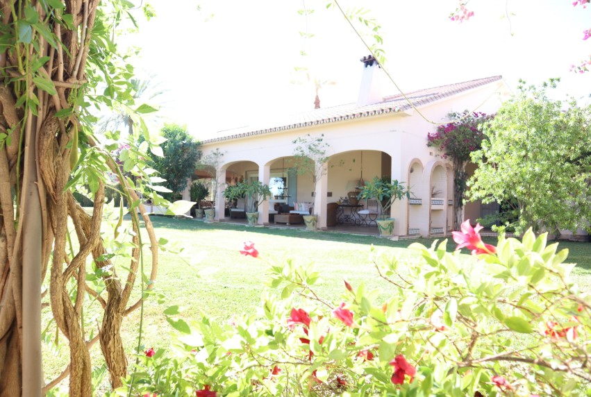 Resale - Villa - Benahavis