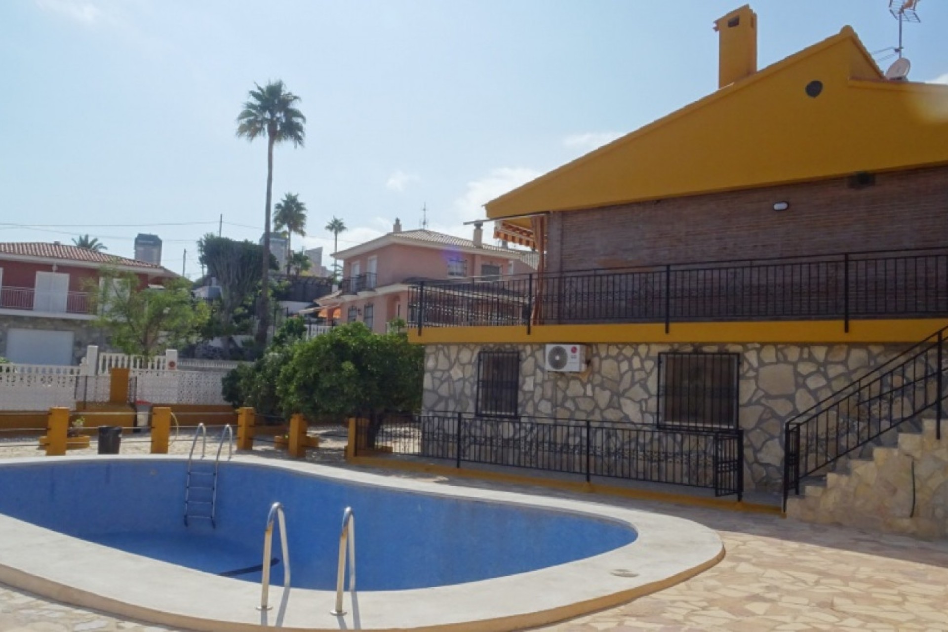 Resale - Villa - Benidorm - Poniente