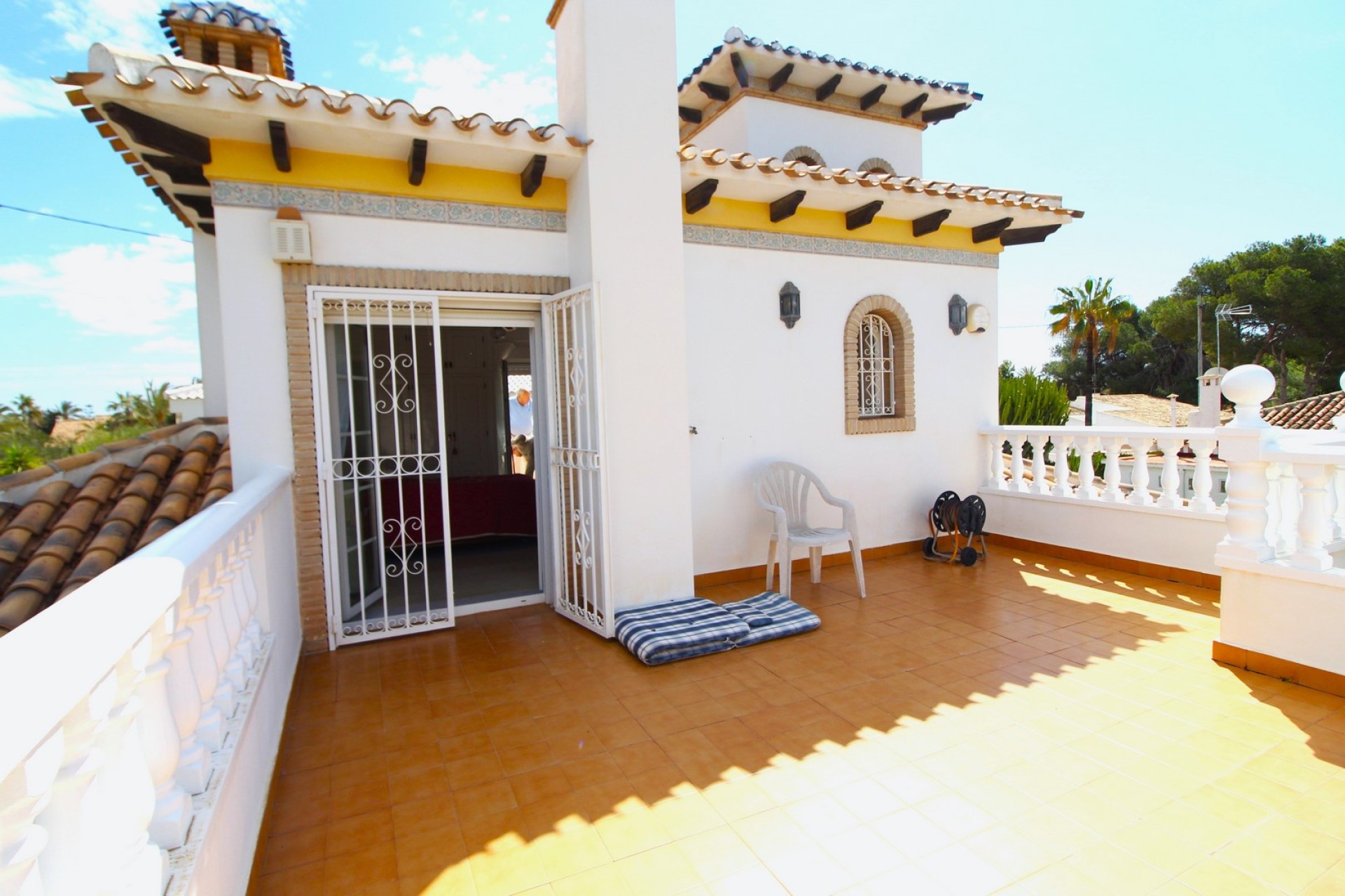 Resale - Villa - Cabo Roig