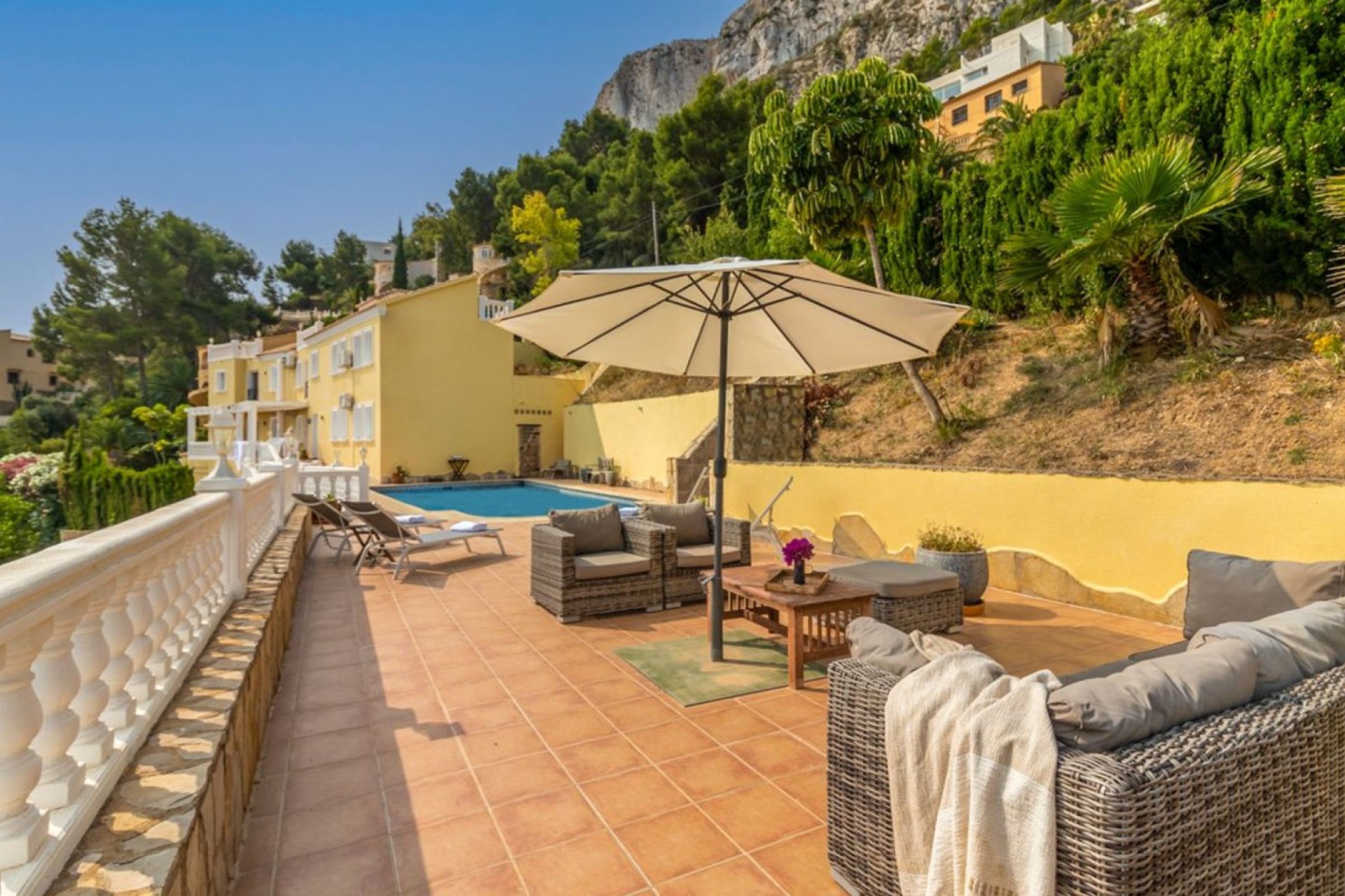 Resale - Villa - Calpe - Zona Puerto Blanco - Maryvilla