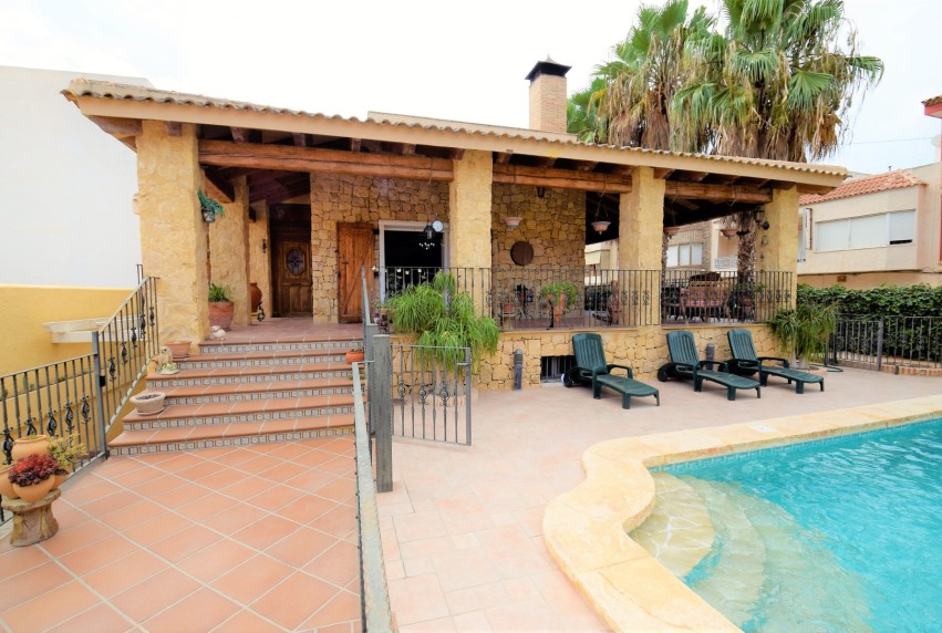 Resale - Villa - Ciudad Quesada - Los Palacios