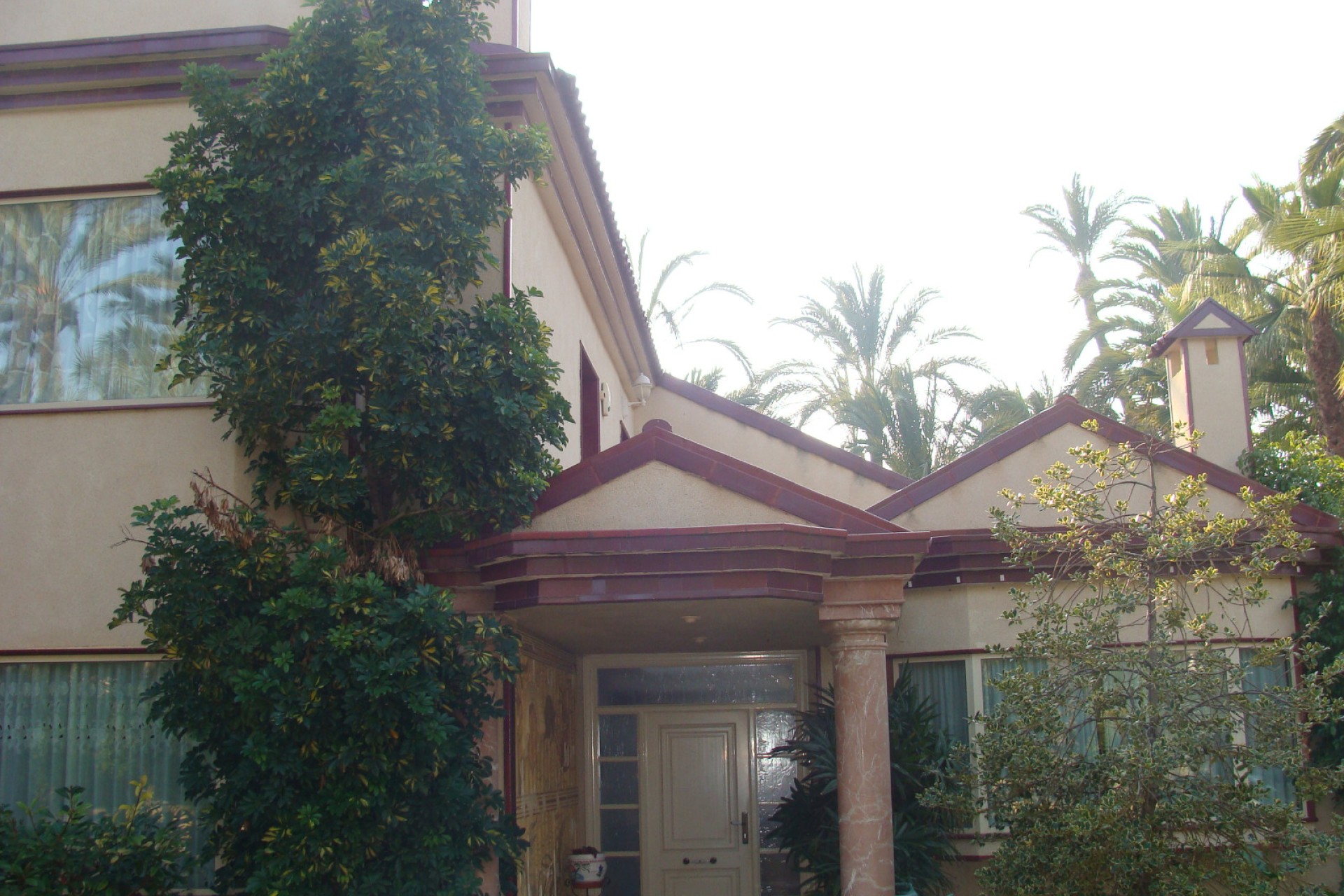 Resale - Villa - Elche