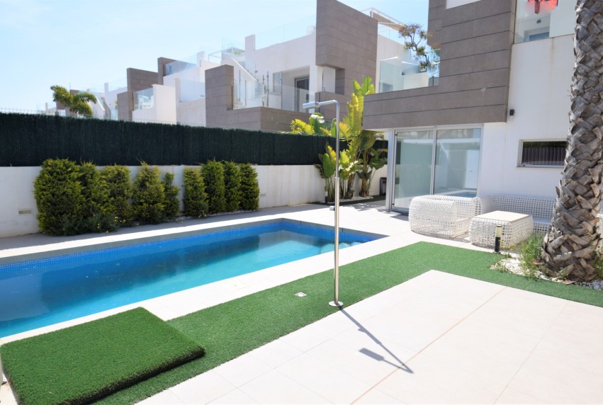 Resale - Villa - Guardamar del Segura - El Raso