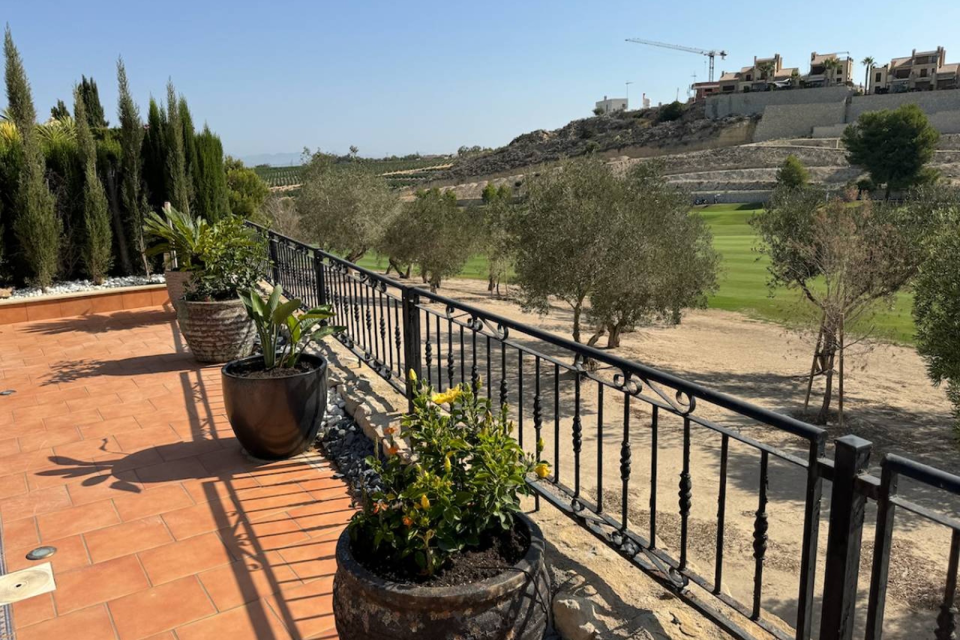 Resale - Villa - La Finca Golf