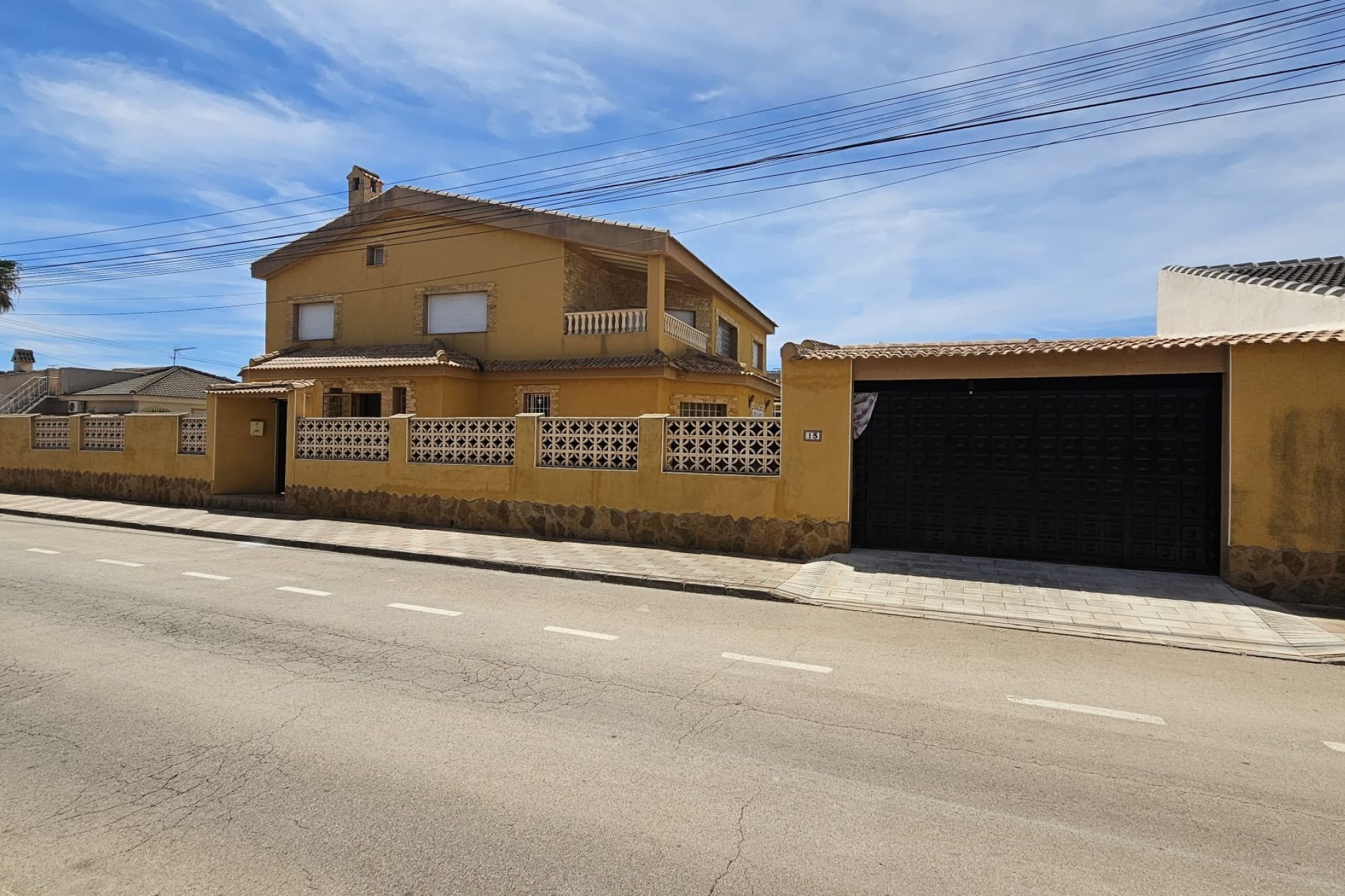 Resale - Villa - Los Alcazares