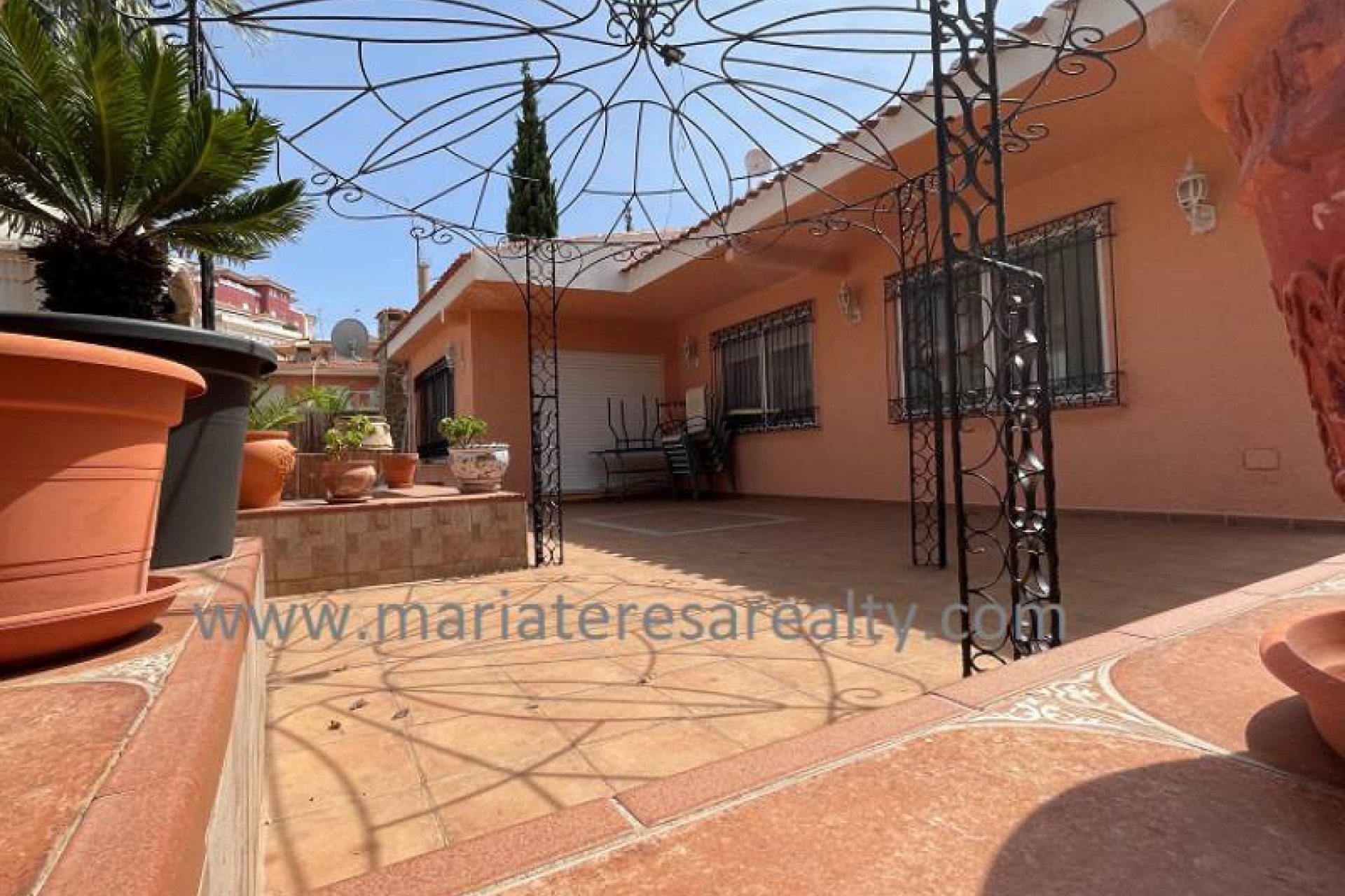 Resale - Villa - Los Urrutias - El Carmoli