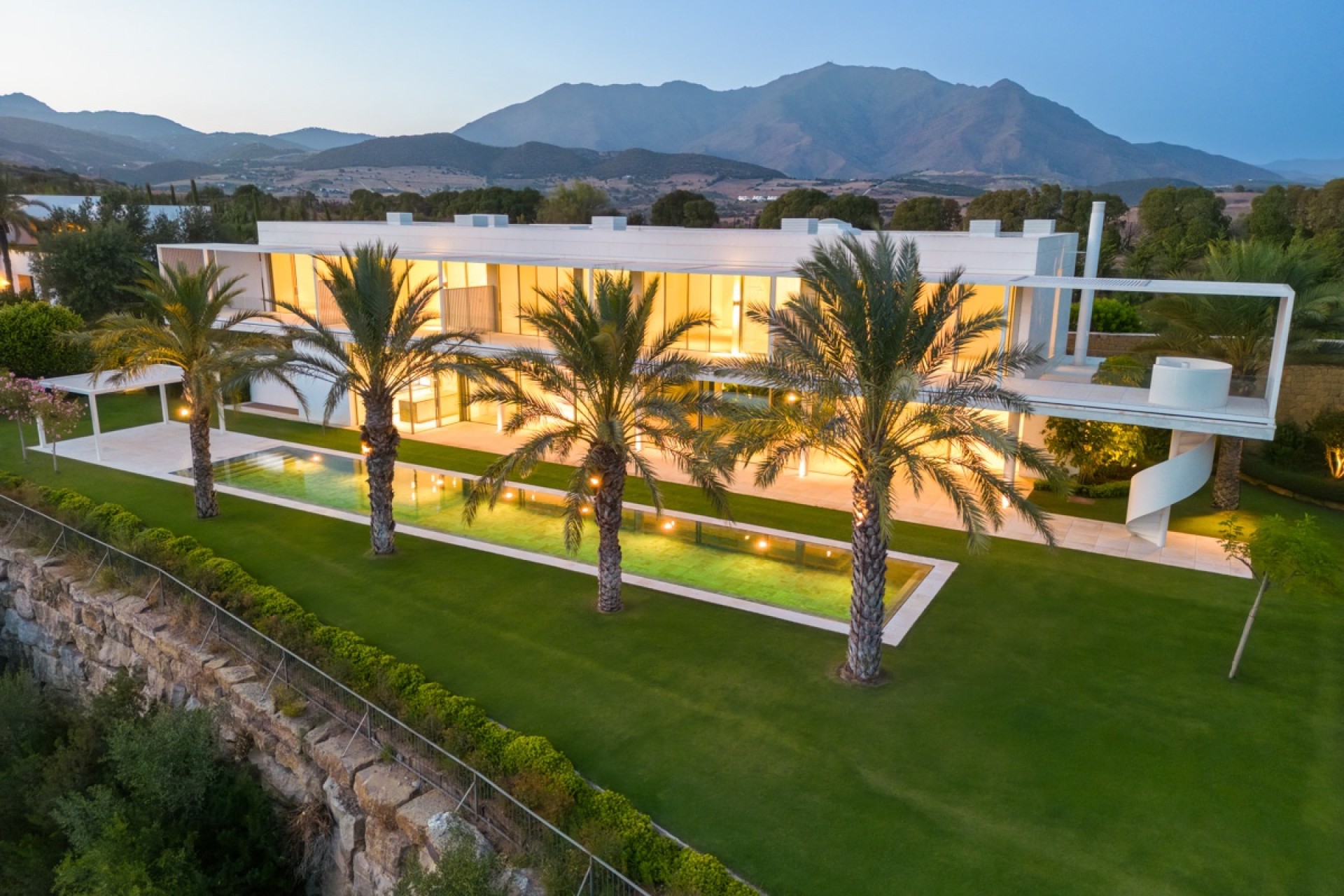 Resale - Villa - Malaga - Casares