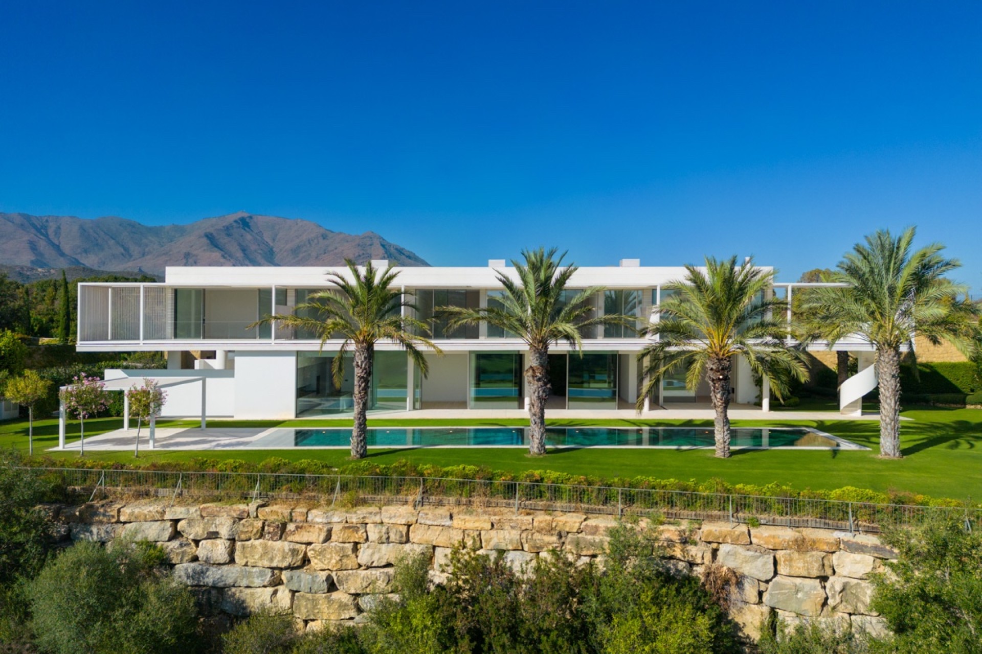 Resale - Villa - Malaga - Casares