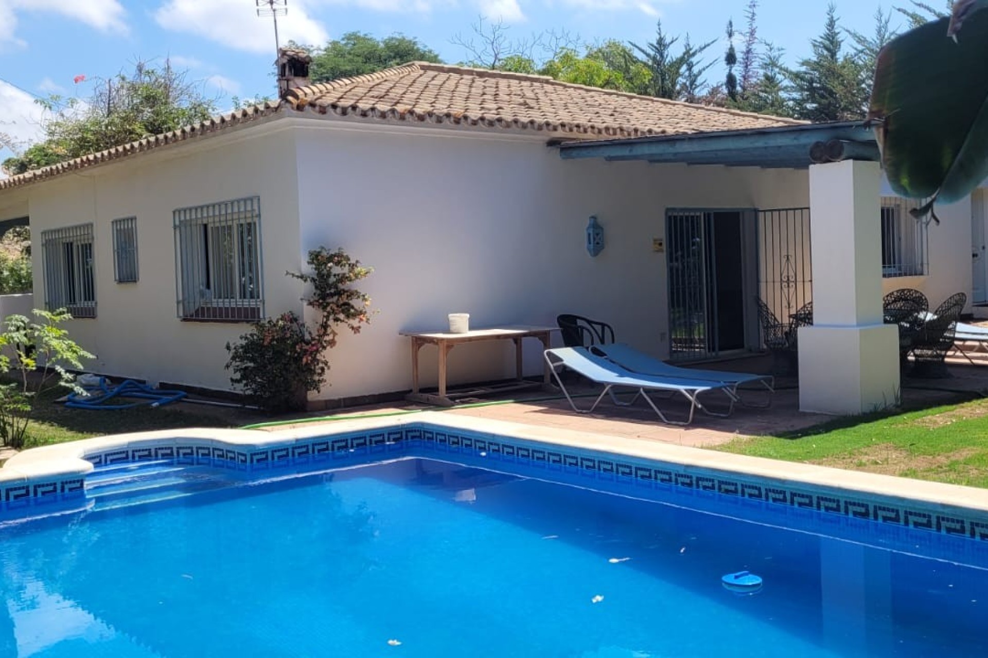 Resale - Villa - Marbella - Las Chapas