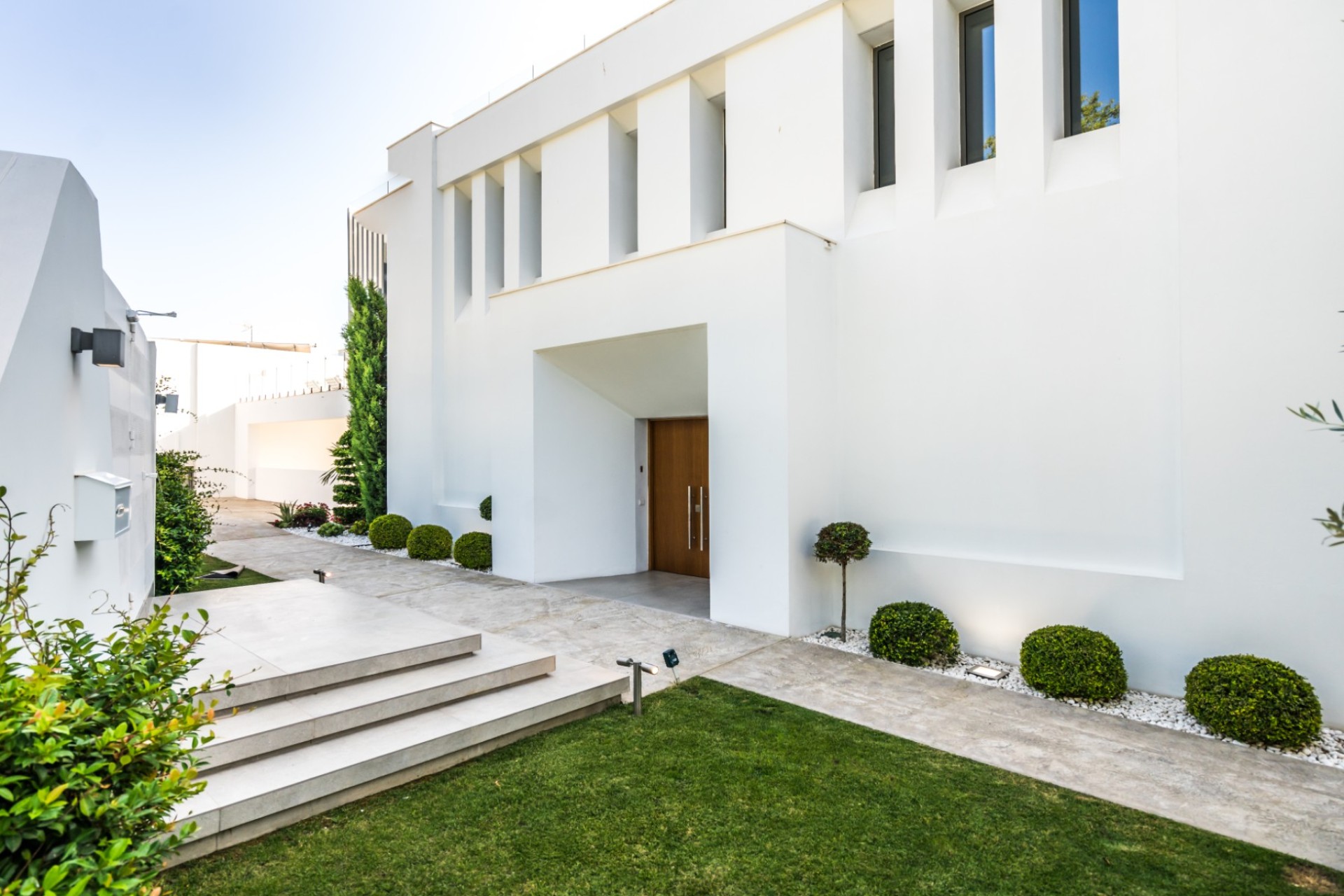 Resale - Villa - Marbella - Nueva Andalucía