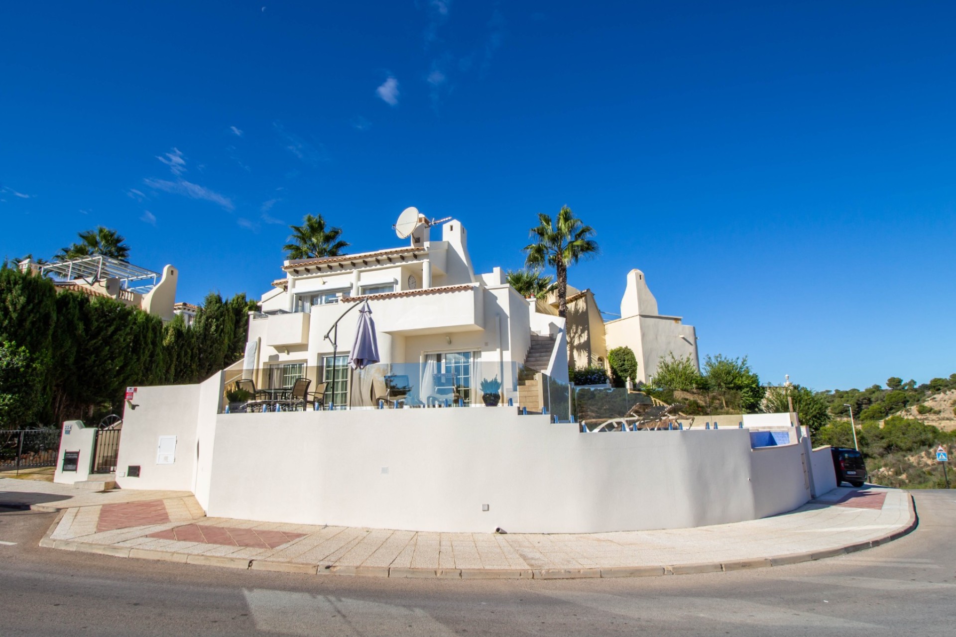 Resale - Villa - Orihuela Costa - Campos de Golf