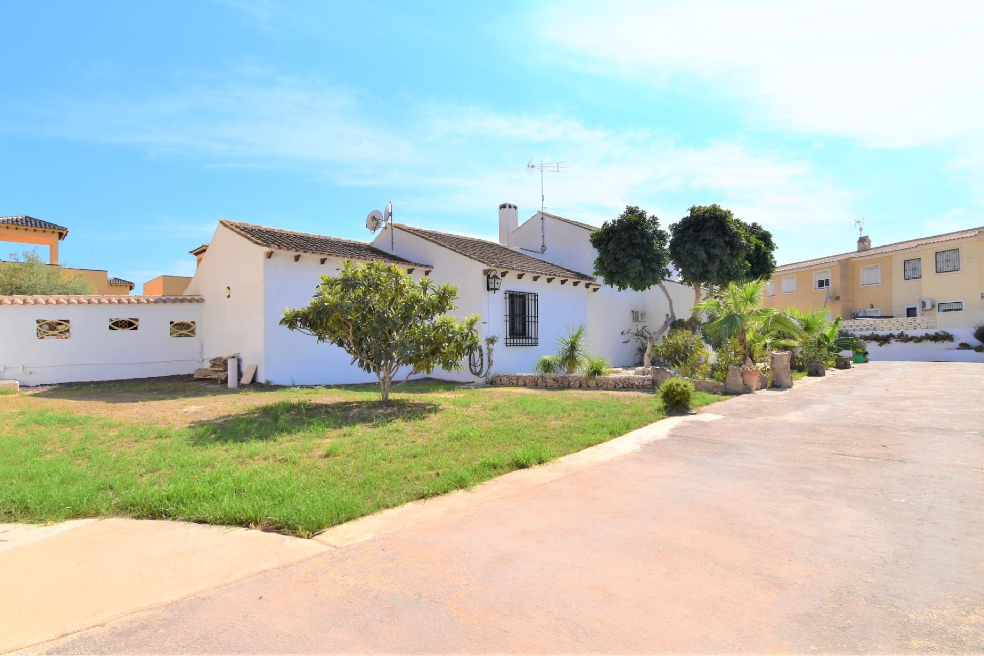 Resale - Villa - Orihuela Costa - Villamartín